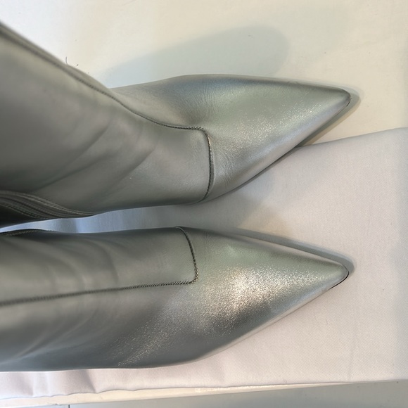 CLOSET CLOSING Revolve Raye Nala Boot in Silver Sz 8 - Picture 5 of 6